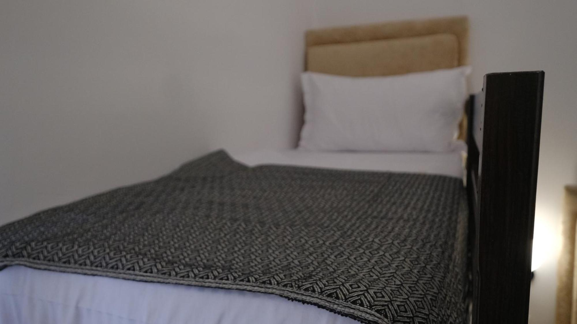 Salillari Guest House 베라트 외부 사진