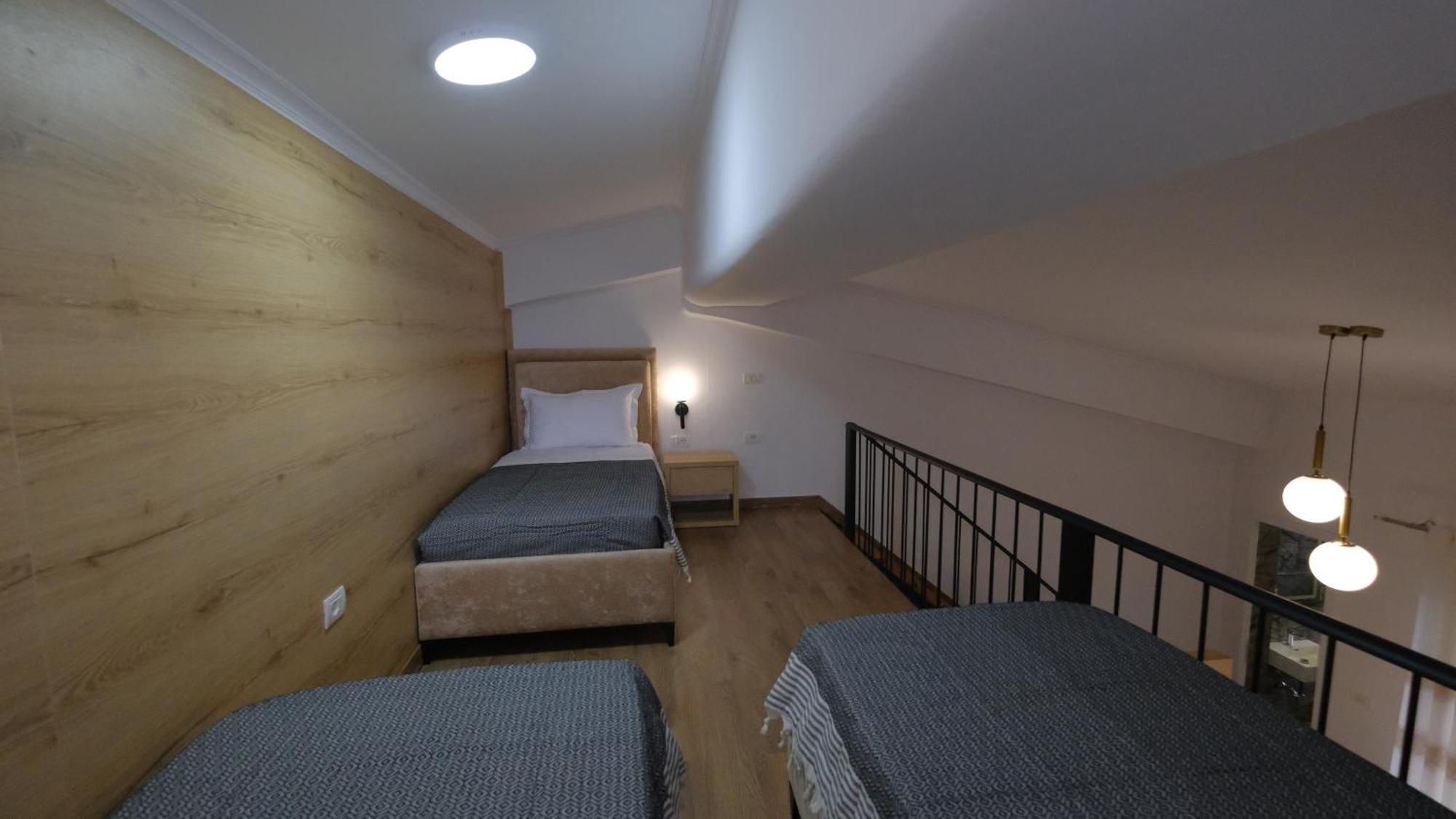 Salillari Guest House 베라트 외부 사진