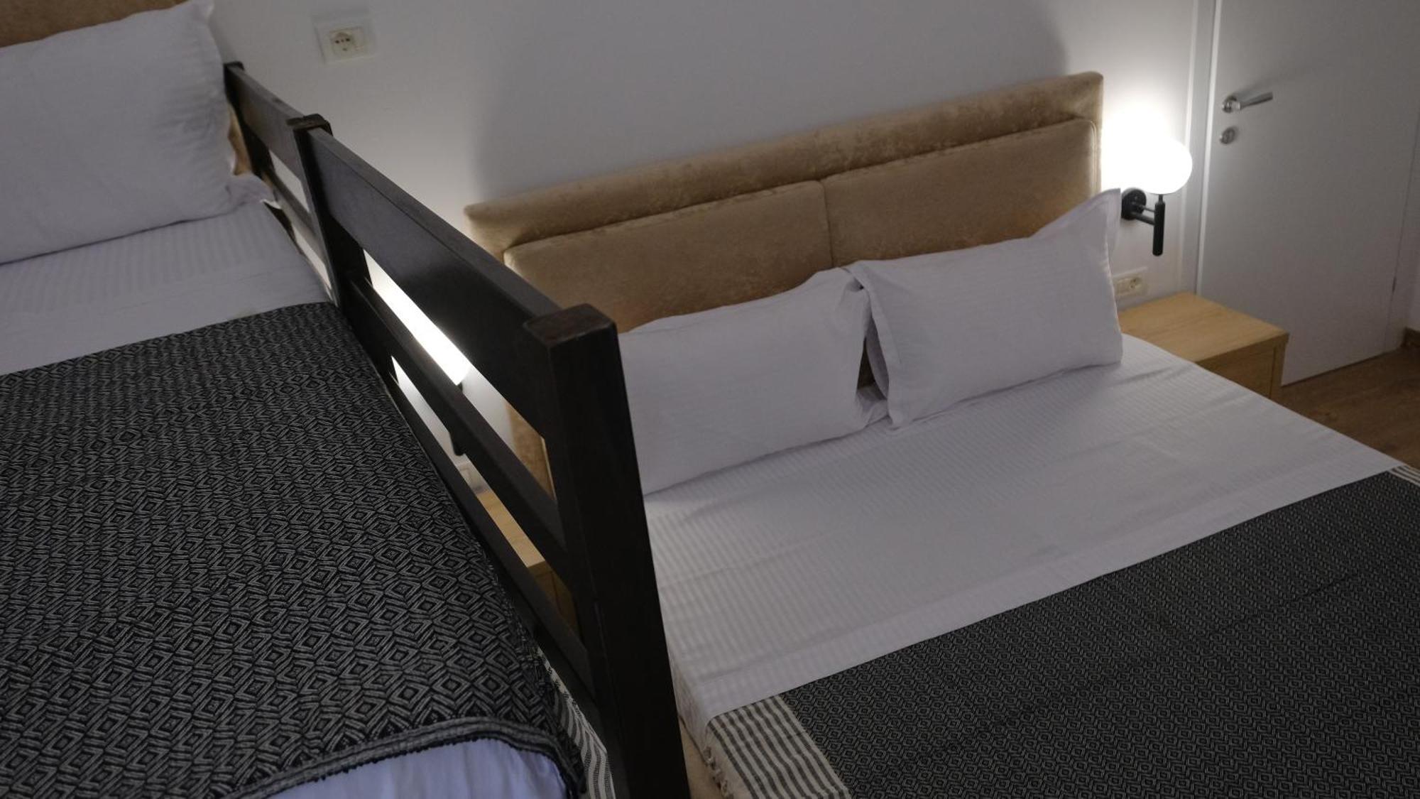 Salillari Guest House 베라트 외부 사진