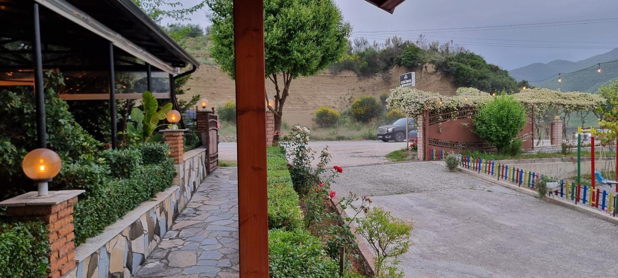 Salillari Guest House 베라트 외부 사진