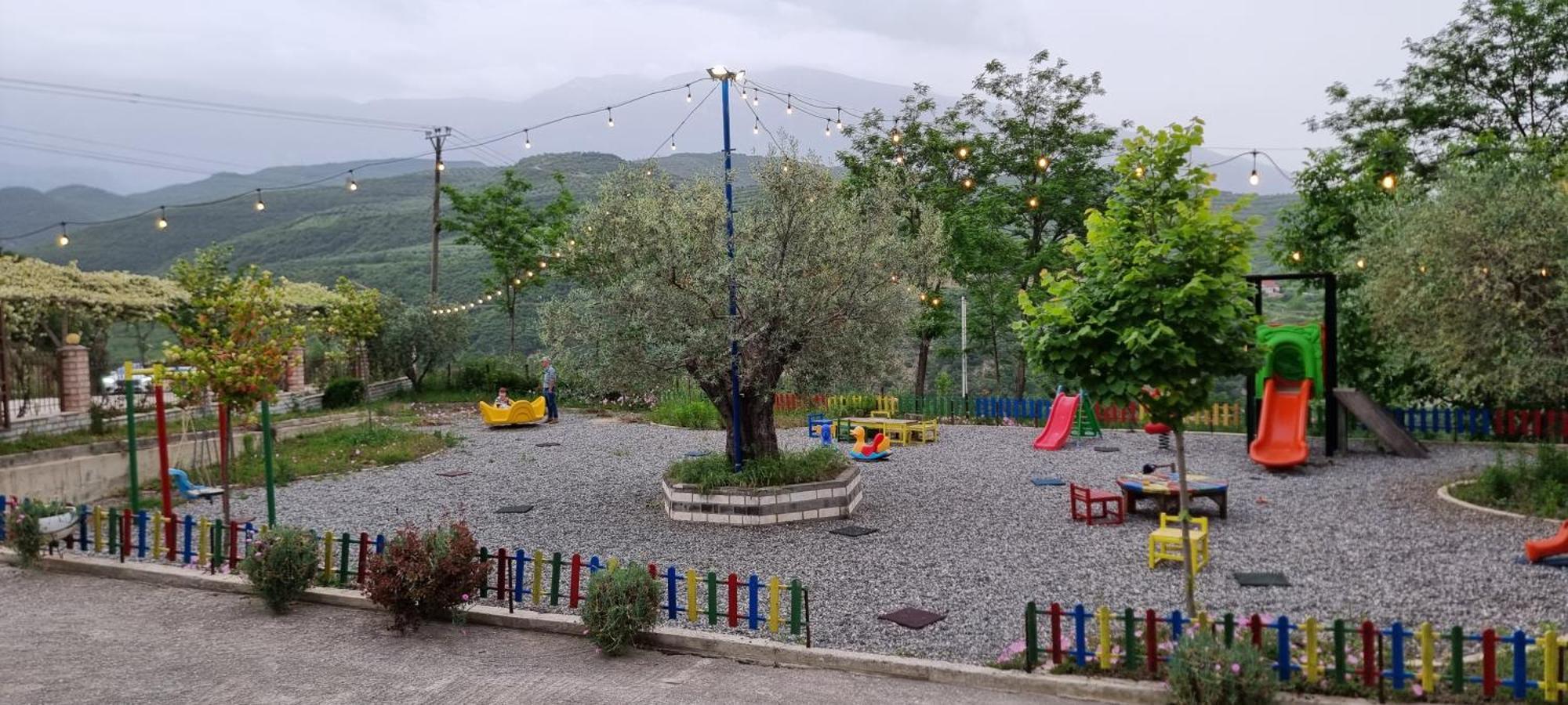 Salillari Guest House 베라트 외부 사진