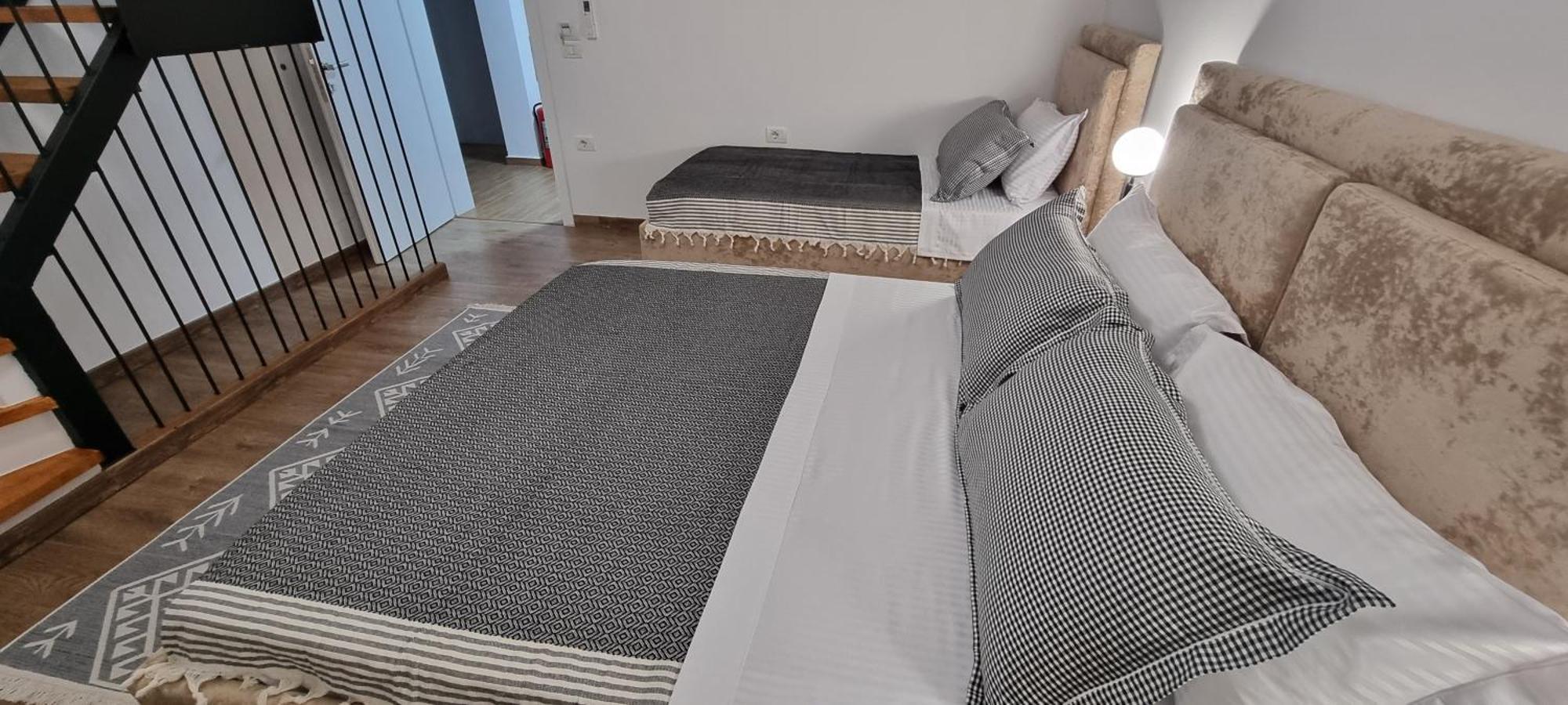 Salillari Guest House 베라트 외부 사진
