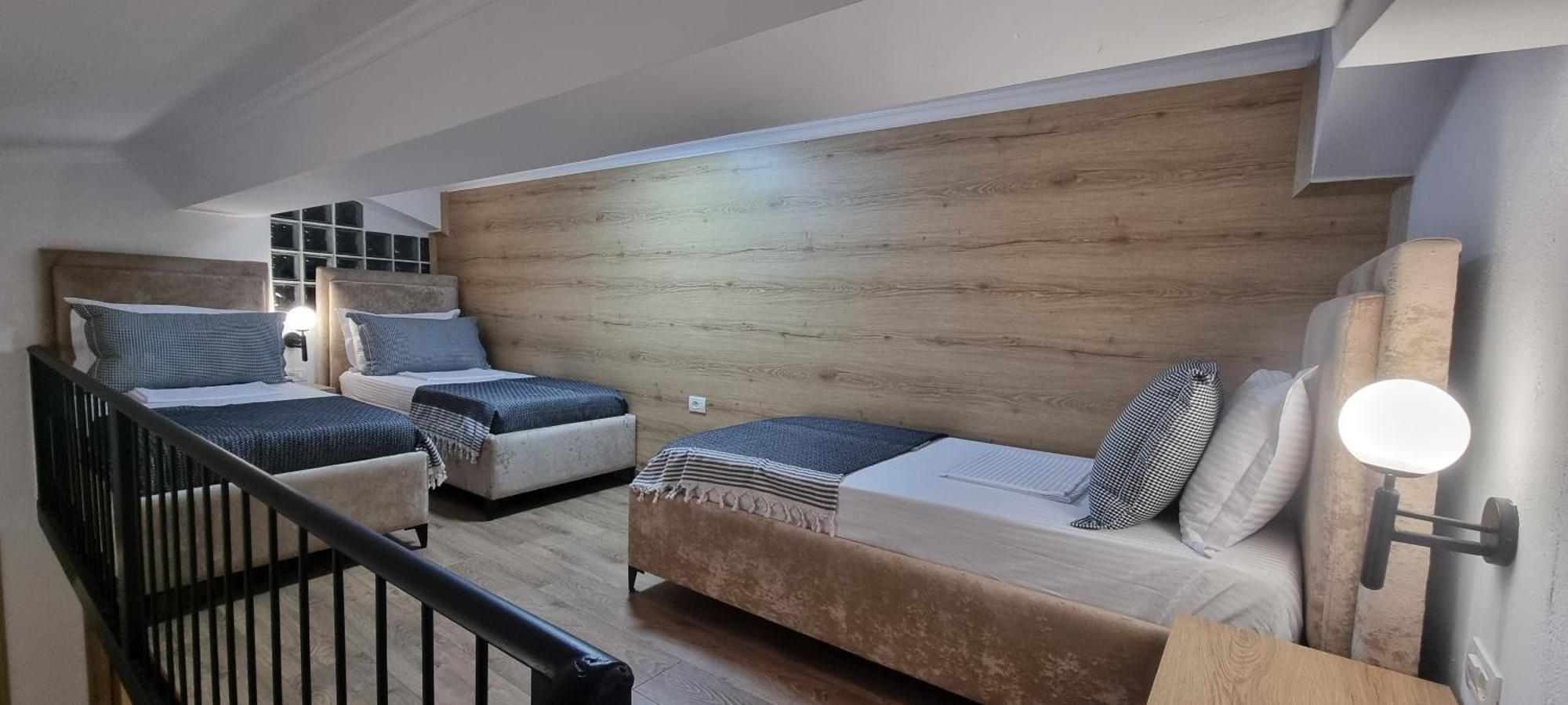 Salillari Guest House 베라트 외부 사진