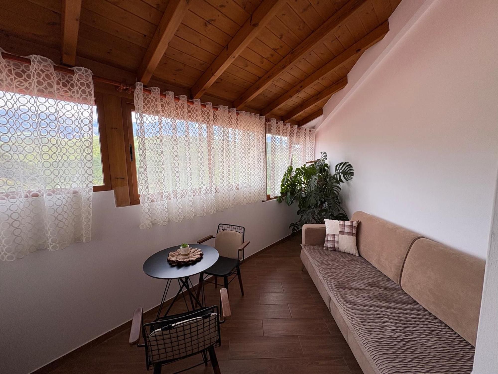 Salillari Guest House 베라트 외부 사진