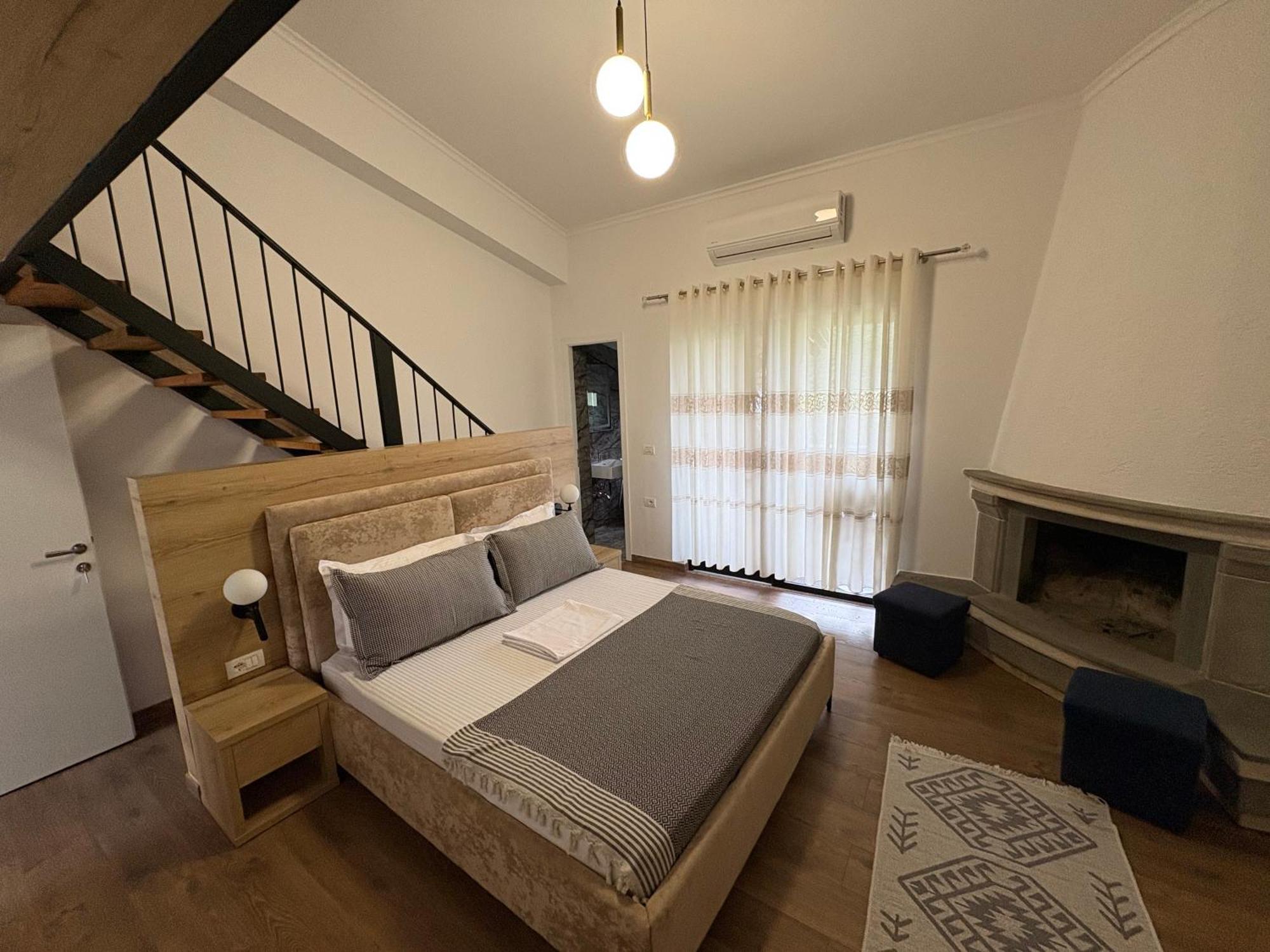 Salillari Guest House 베라트 외부 사진